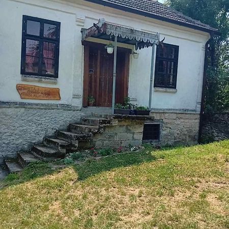 Apartamento Country House Pivnica Milic Rogljevo Exterior foto