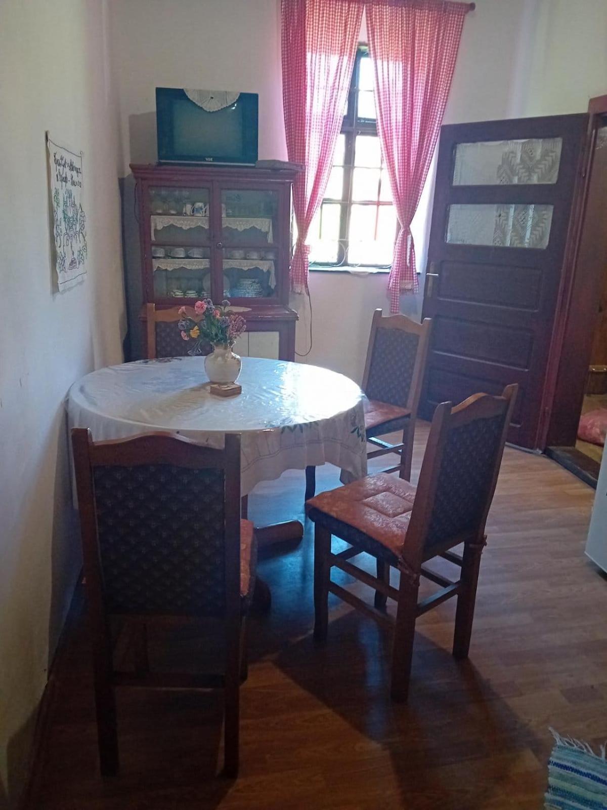 Apartamento Country House Pivnica Milic Rogljevo Exterior foto