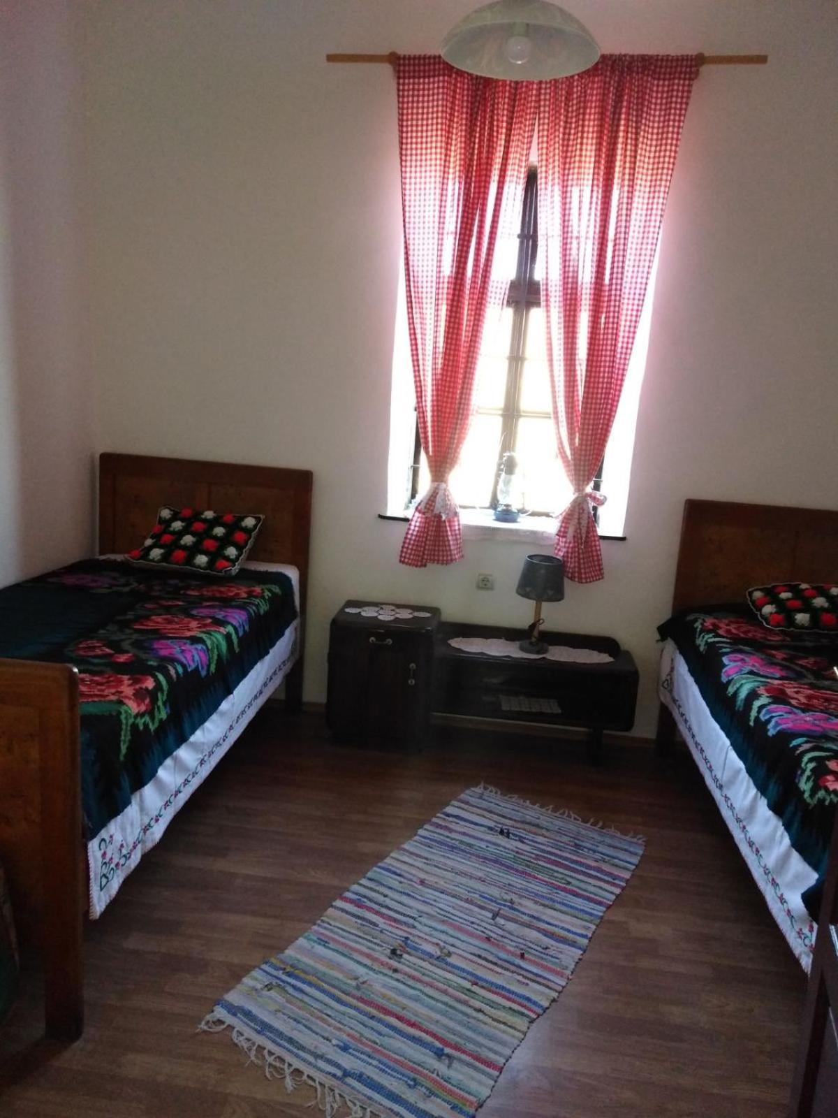 Apartamento Country House Pivnica Milic Rogljevo Exterior foto