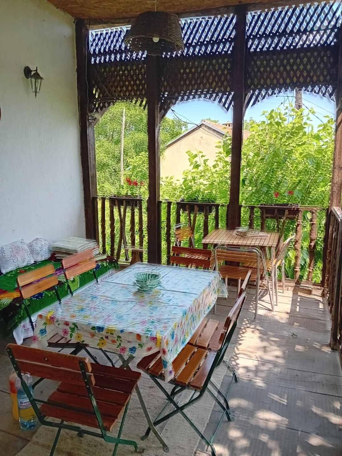 Apartamento Country House Pivnica Milic Rogljevo Exterior foto